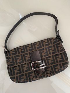 (Category: ) located in . Submitted by missluxpoint (Listing ID 1126952566, Image 1). Description: .