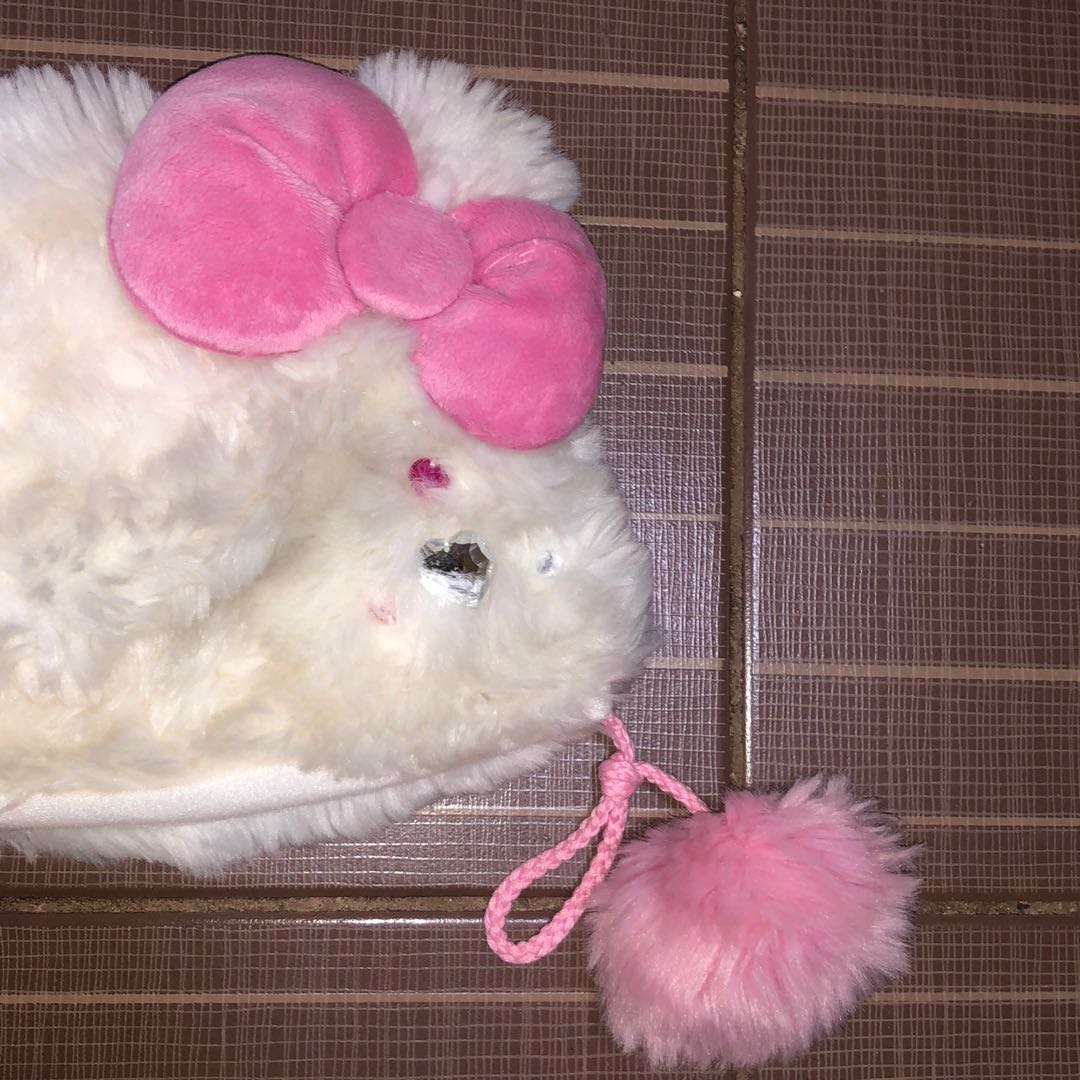 Hello kitty car headrest cover, Hobbies & Toys, Toys & Games on Carousell