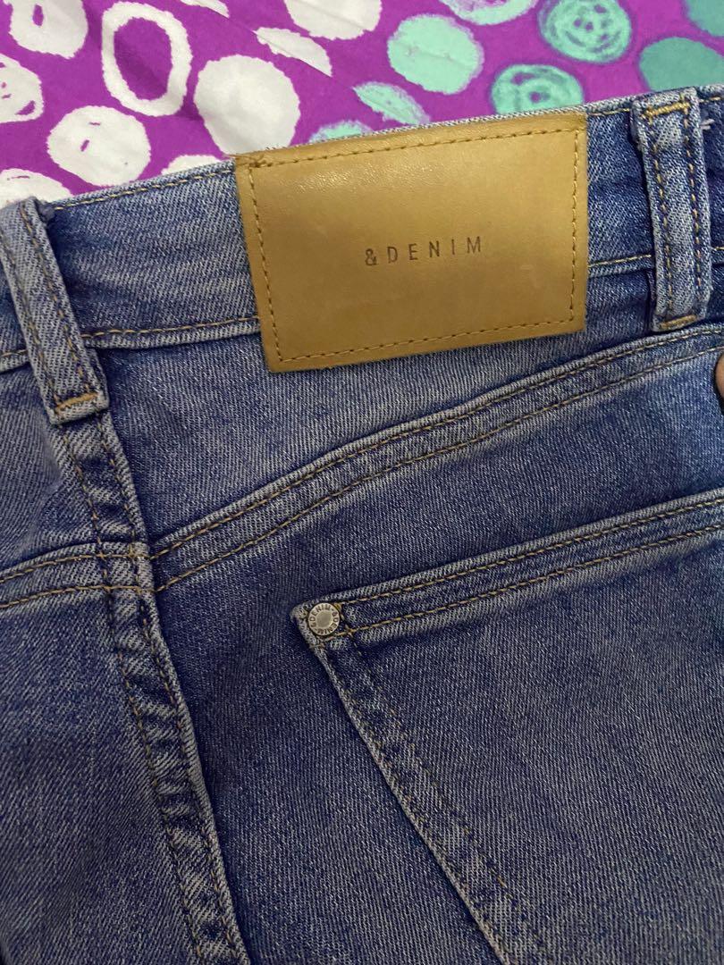 H&M HW Bermuda shorts (Category: Jeans) located in Marikina City. Submitted by daintysandy (Listing ID 1126970760, Image 3). Description: 👖Original H&M 👖Size eur34 (25-26) 👖In excellent condition 👖Bought for 1,299.