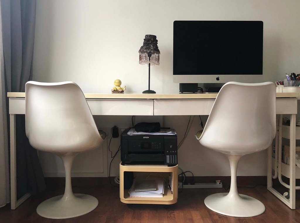 Besta 2024 burs desk