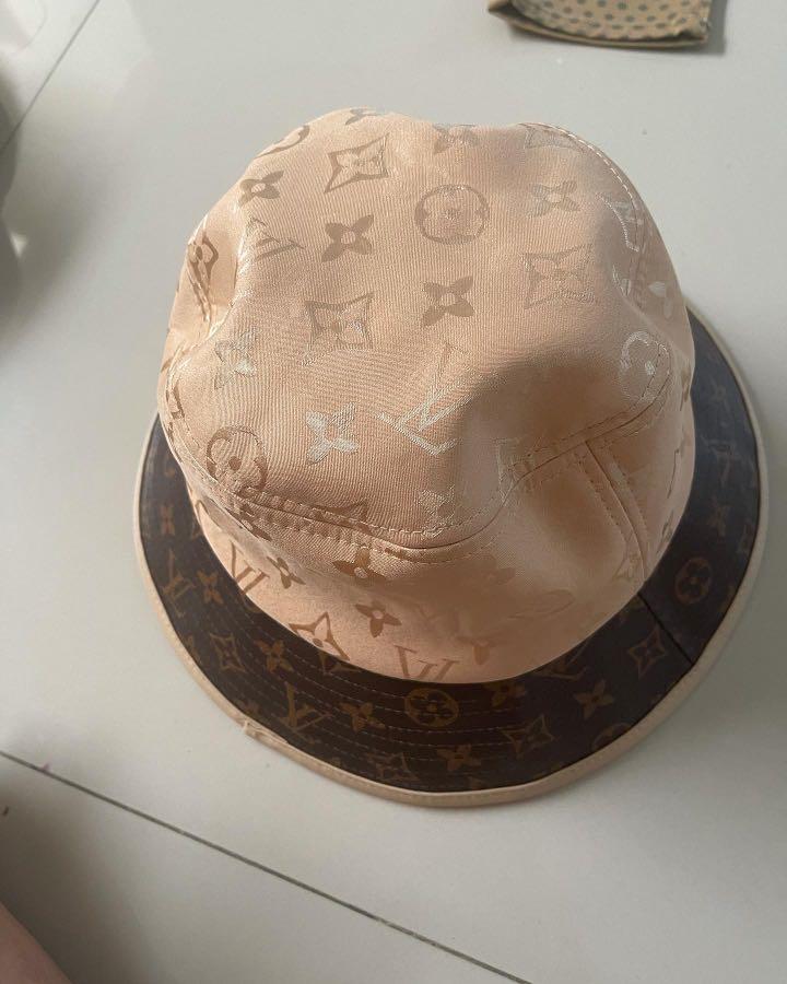 LV Bucket Hat, Fesyen Wanita, Aksesoris 