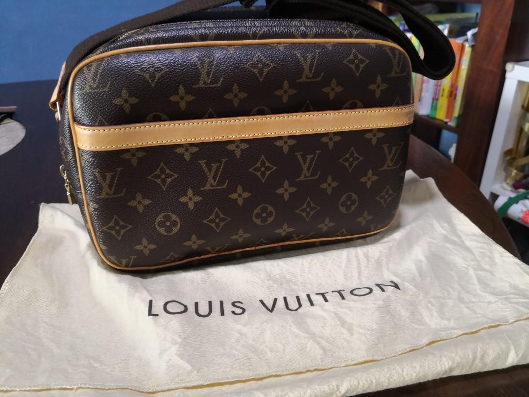 Lv store porter bag