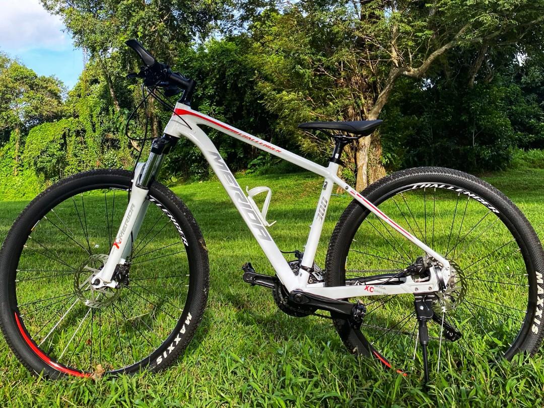 White merida shop mountain bike
