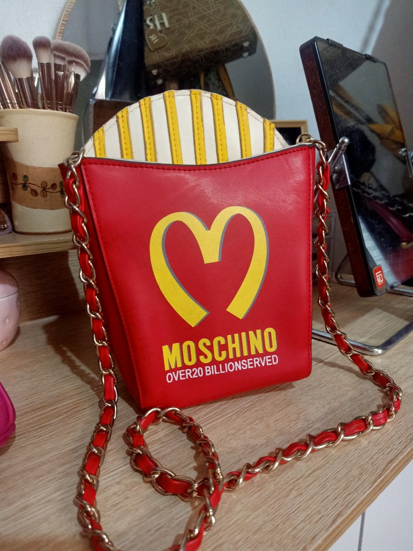 Moschino french fry bag 2025