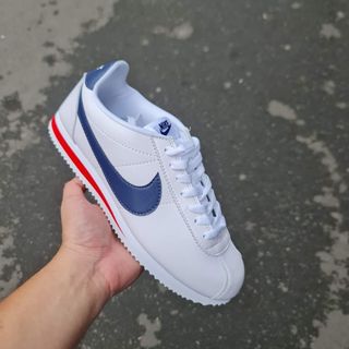 (Category: ) located in . Submitted by sneakerwatch (Listing ID 1127043953, Image 1). Description: .