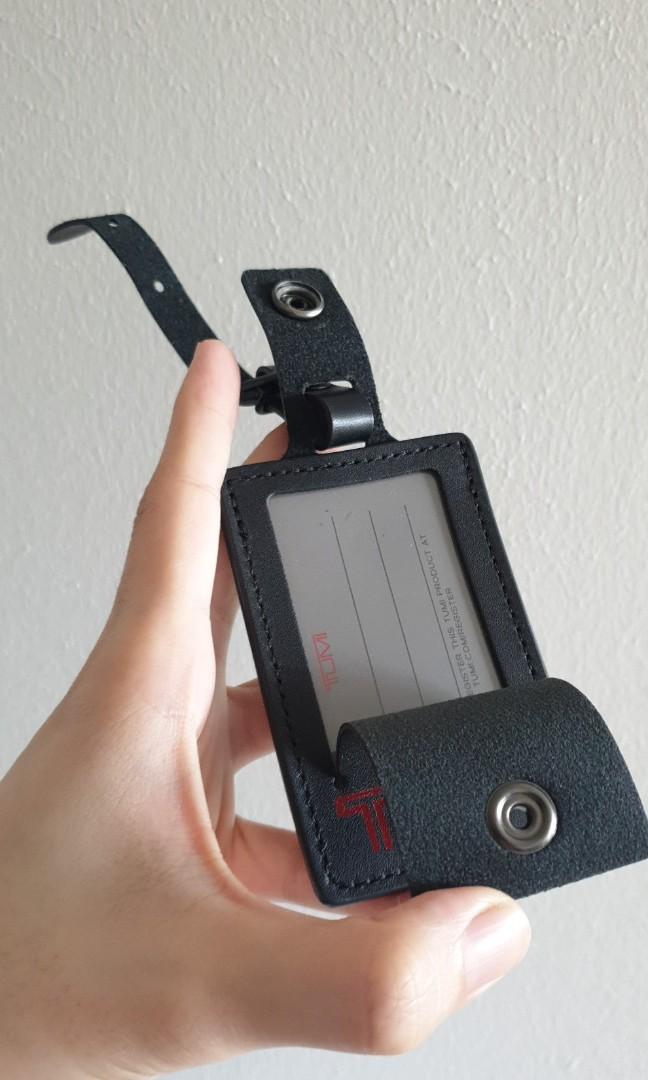 Original Tumi large luggage tag (Category: Luxury Bags & Wallets) located in San Juan City. Submitted by akioza (Listing ID 1126976032, Image 2). Description: Just stored, never used as seen in photos :) large Bought approx 5k+ No rush to sell. NEW, just stored. never used Can attach and secure in a variety of bags Laptop case, work bag, pouch, belt bag, backpack, tote, travel handcarry or checkin, key ring etc. Etc. multipurpose Leather is great