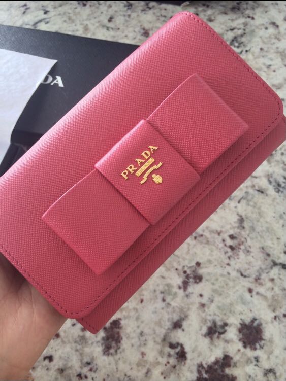Prada Saffiano Bow Wallet, Women's Fashion, Bags & Wallets, Wallets & Card  Holders on Carousell