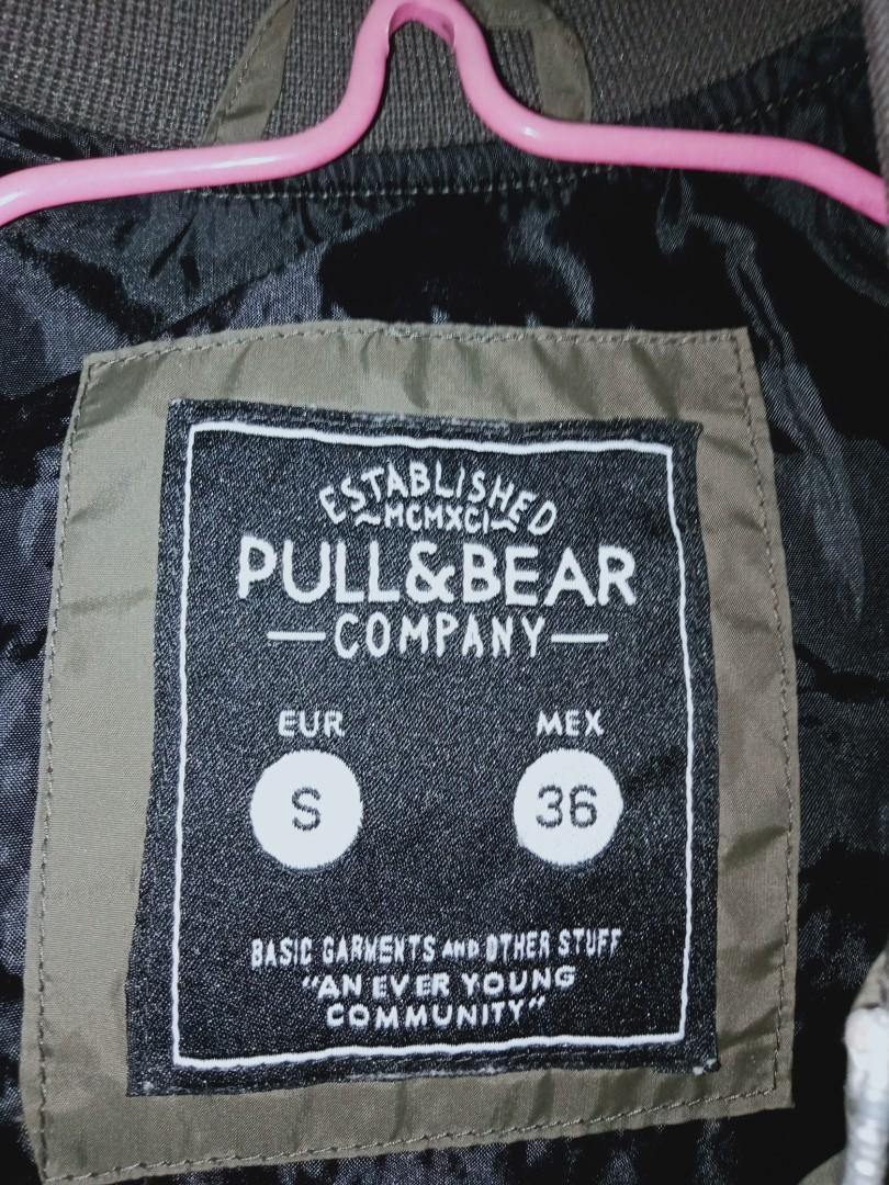 Pull & Bear Bomber Jacket (Category: Coats, Jackets and Outerwear) located in Singapore. Submitted by waisj (Listing ID 1126966113, Image 2). Description: Army green bomber jacket. seldom use. 9/10.