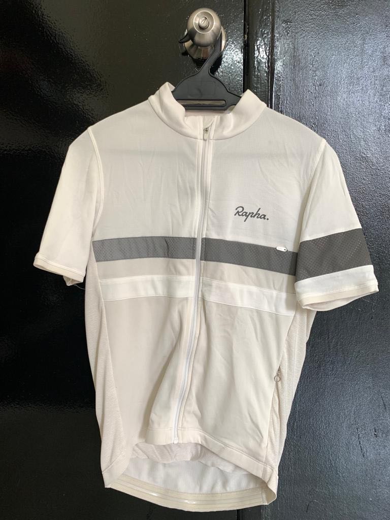 changing road bike tube