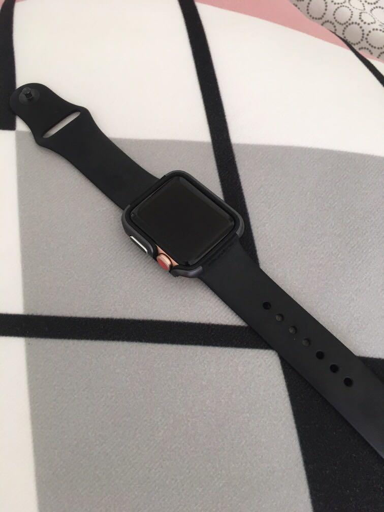 Rose Gold Series 3 Apple Watch, Mobile Phones & Gadgets, Other Gadgets