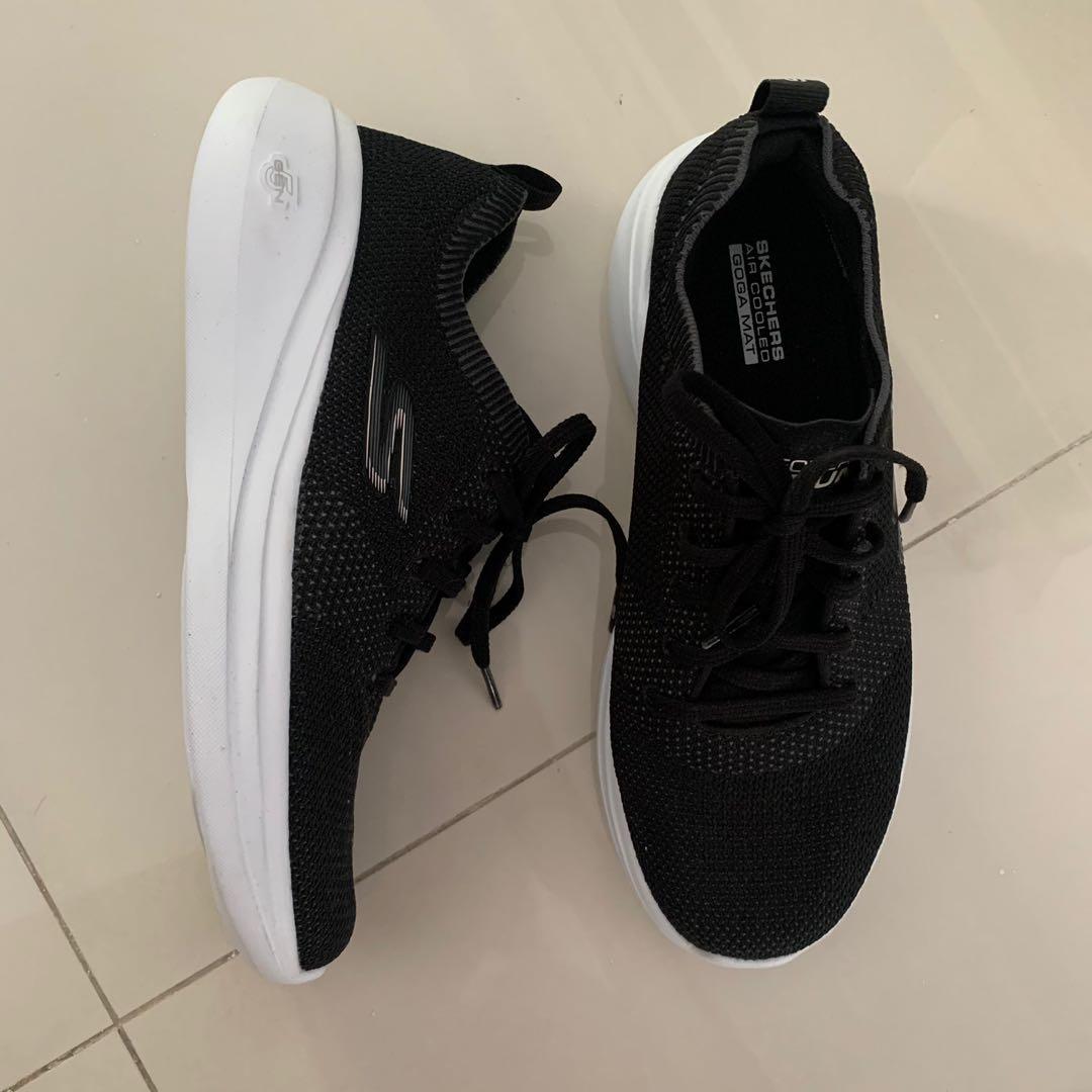 Skechers goga 2025 mat black