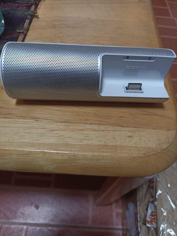 Sony walkman speaker shop dock