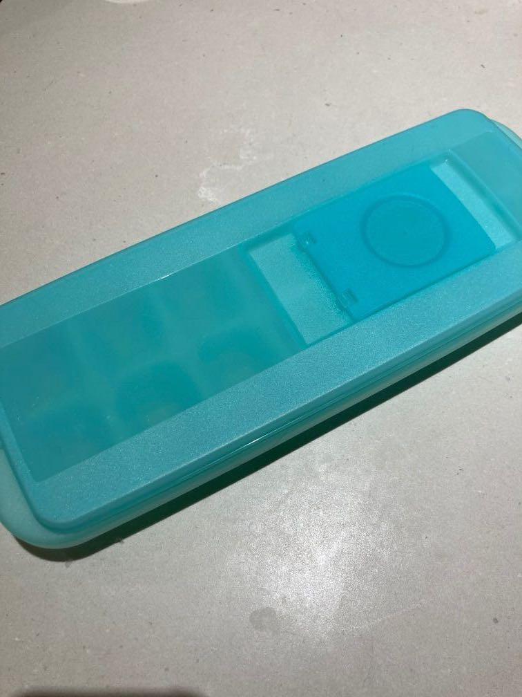 Tupperware ice cube tray, Furniture & Home Living, Kitchenware