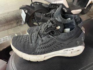 UA 女鞋