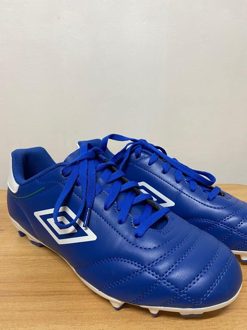 Umbro shop spike shoes
