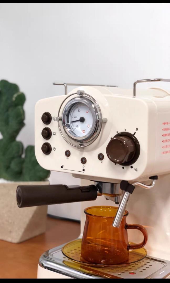 Vintage looking coffee machine, TV & Home Appliances, Kitchen