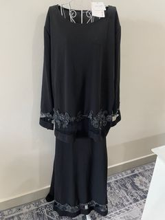 (Category: ) located in . Submitted by closetbargain (Listing ID 1126969686, Image 1). Description: .