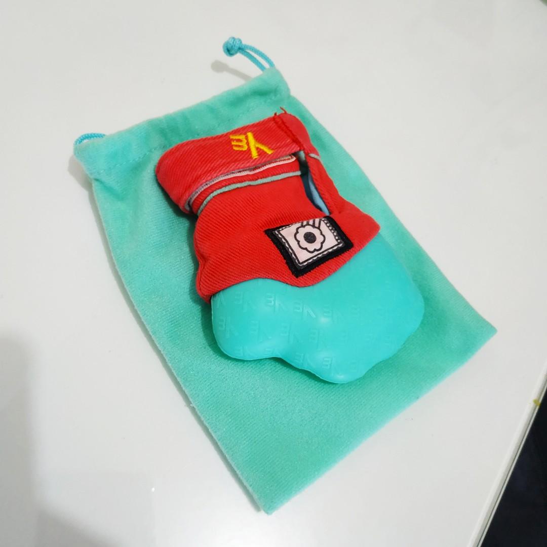 Yummy Mit teething mittens for babies (Category: Soothers & Pacifiers) located in Mandaluyong City. Submitted by kinergy04 (Listing ID 1126978846, Image 2). Description: Selling our kids' Yummy Mit..