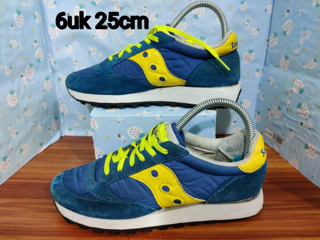 Kasut saucony 2025