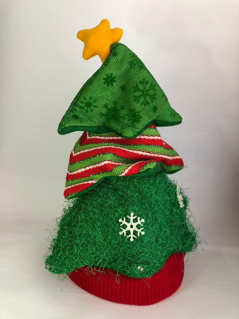 Animated Christmas tree dancing singing 