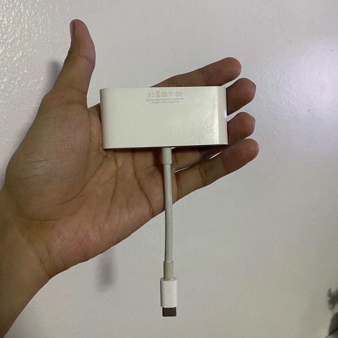 Apple USB-C VGA Multiport Adapter (Category: Cables & Adaptors) located in Manila. Submitted by _c____ (Listing ID 1127322871, Image 2). Description: Authentic Apple Accessories USB-C VGA Multiport Adapter Negotiable :) Rfs: Helping a Friend .