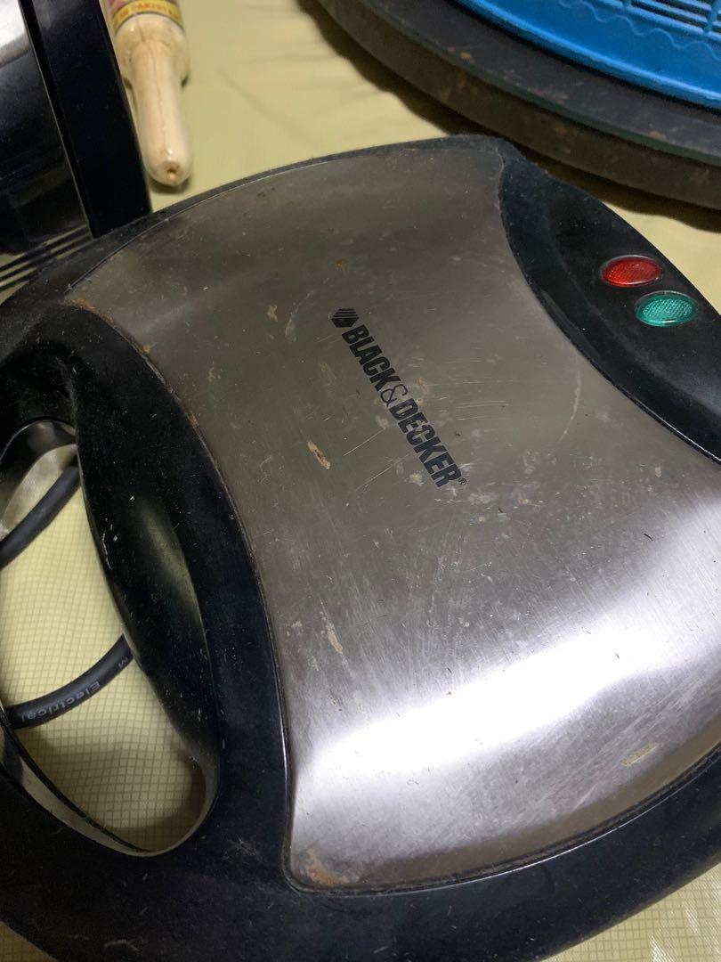 Black & Decker Sandwich Grill (Category: Breadmakers) located in Las Pinas. Submitted by totsandtoddsph (Listing ID 1127320564, Image 1). Description: Used a few times. Needs cleaning due to storage but works perfectly fine..