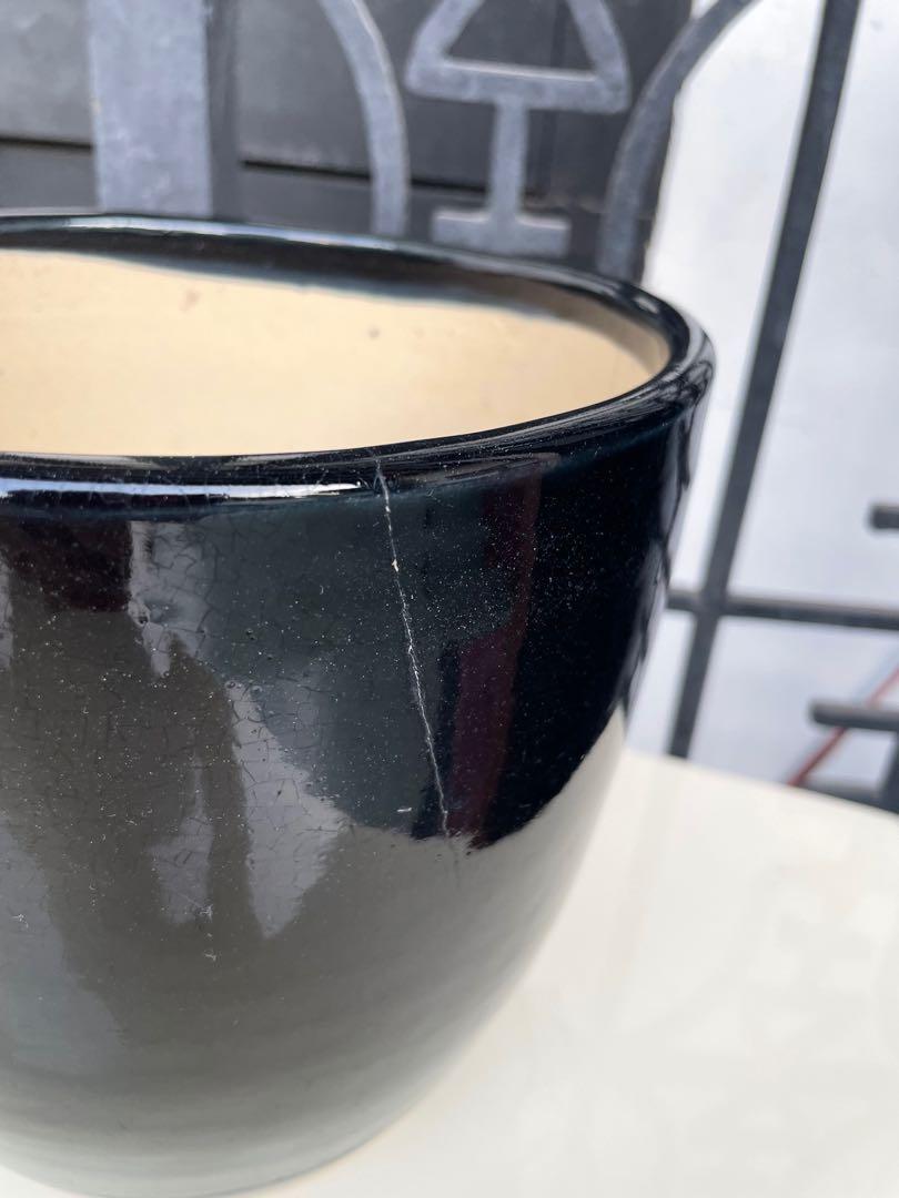 Black ceramic plant pot ( with small hairline crack ), Furniture & Home