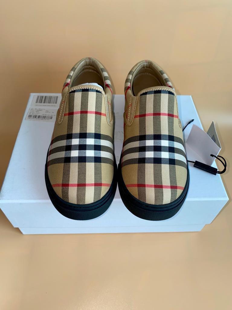 Burberry Kids - CLEARANCEExclusive. Great Price⭐️Burberry's Vintage design  - DISCOUNTED PRICE - Kids Shoes/Loafers - Available in Size 34 - In It's  Original Packaging, Babies & Kids, Babies & Kids Fashion on Carousell