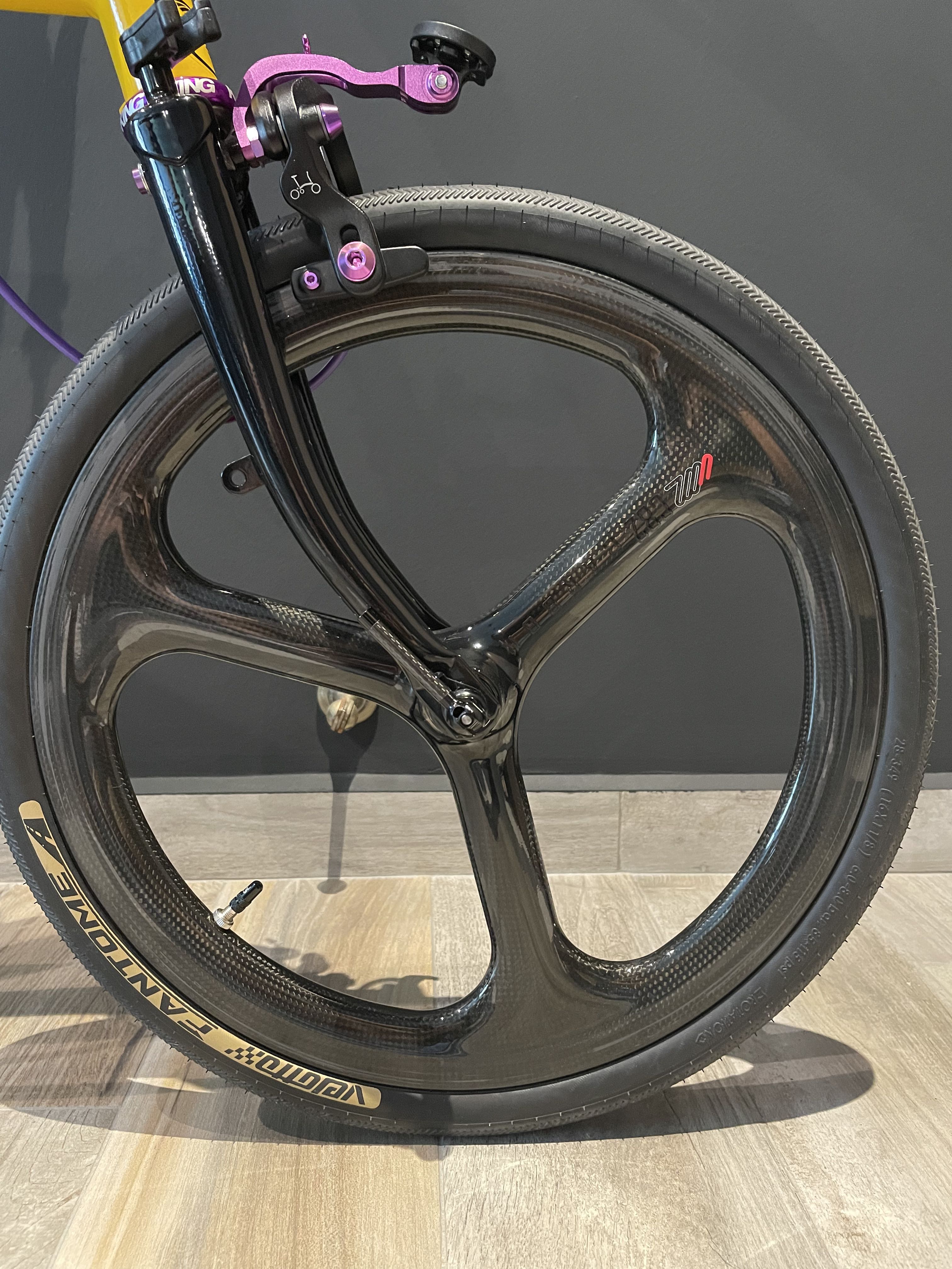 Carbon wheels for top brompton