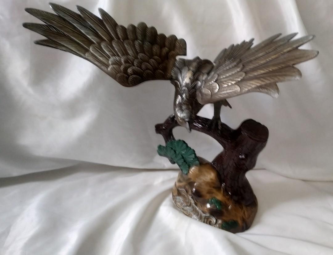Cast iron eagle statue, Hobbies & Toys, Memorabilia & Collectibles