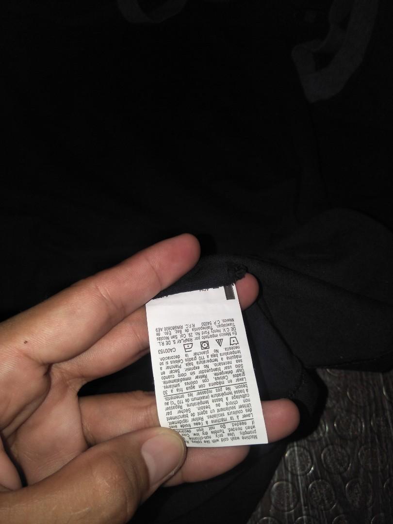 CHAMPION Embroi. C Logo (Black/Gray) Large 29x21 Good as New 9.8/10 Price:  P599 + SF, Men's Fashion, Activewear on Carousell