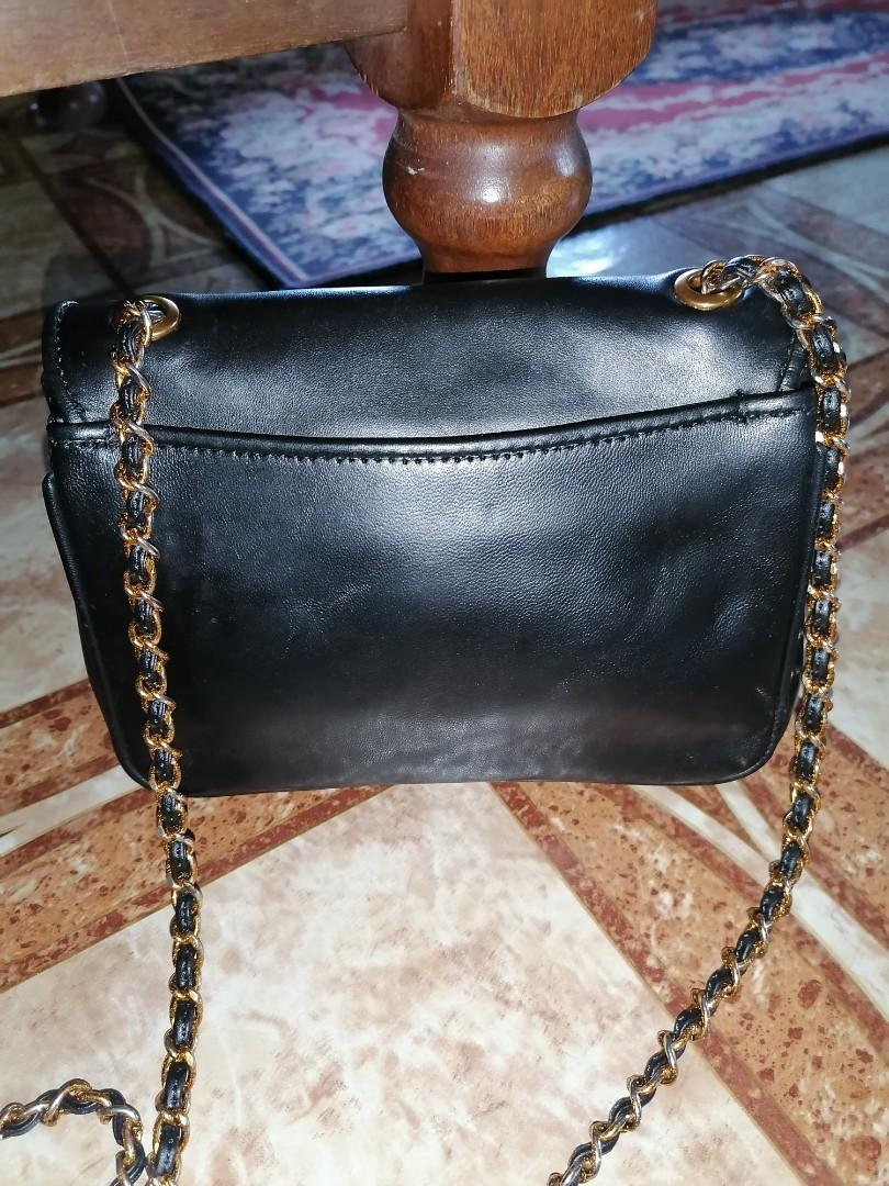 Vintage Chanel bag with Victory Hook PK 3940