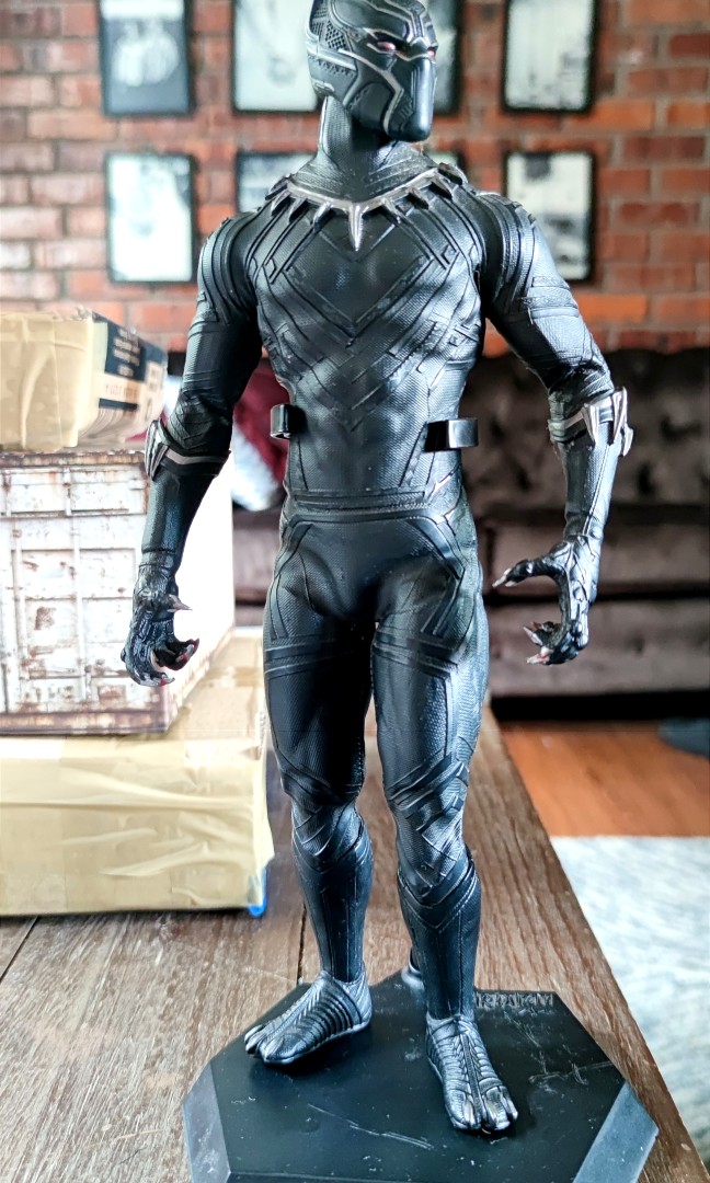 Black panther crazy toys top