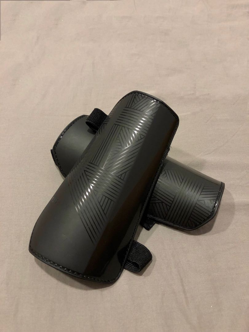 decathlon Soccer football shin guards Kipsta (large) 19cm length