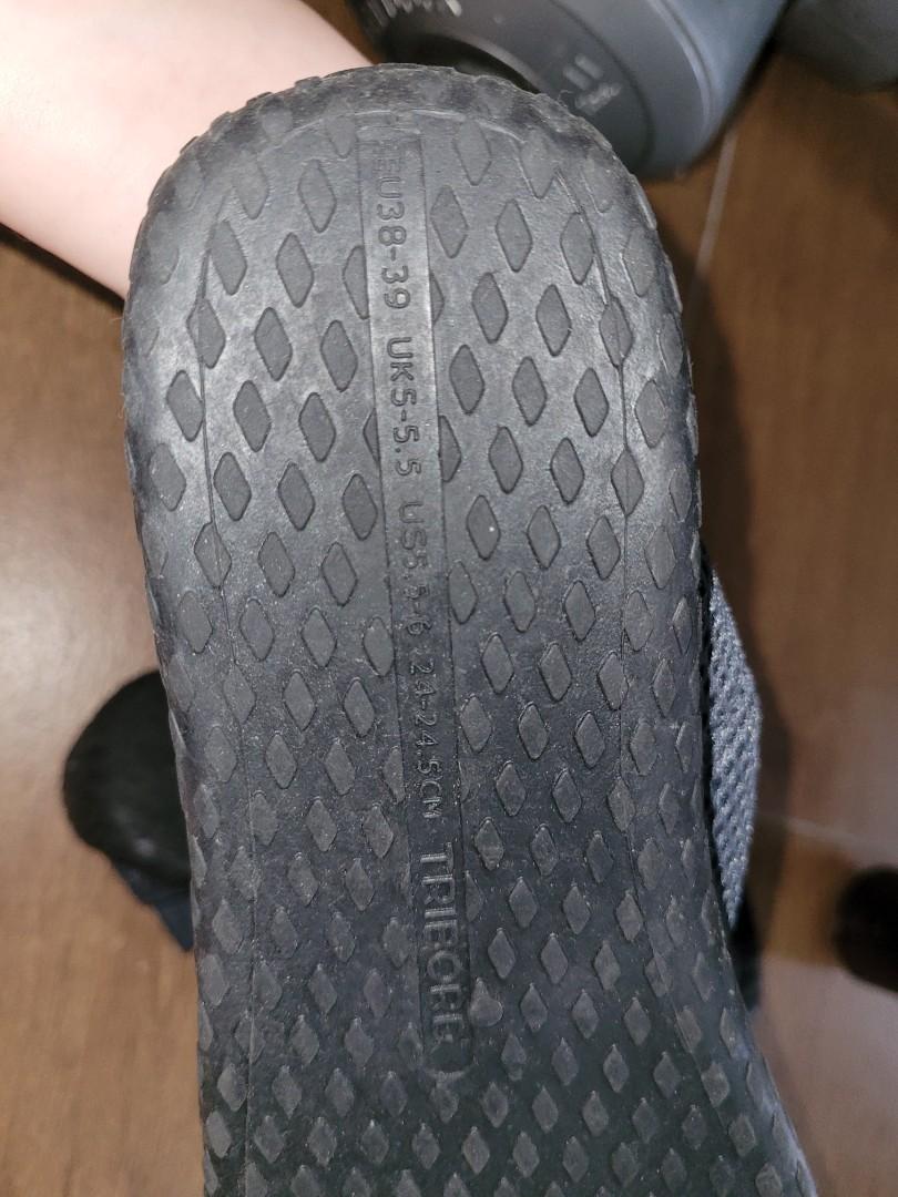 decathlon water booties, Sports Equipment, Sports & Games, Water Sports