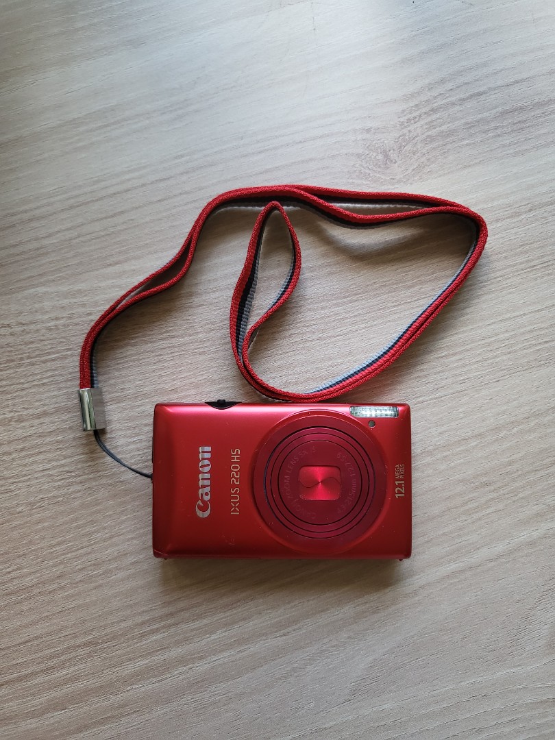 Digital camera Canon Ixus 220 HS, Photography, Cameras on Carousell