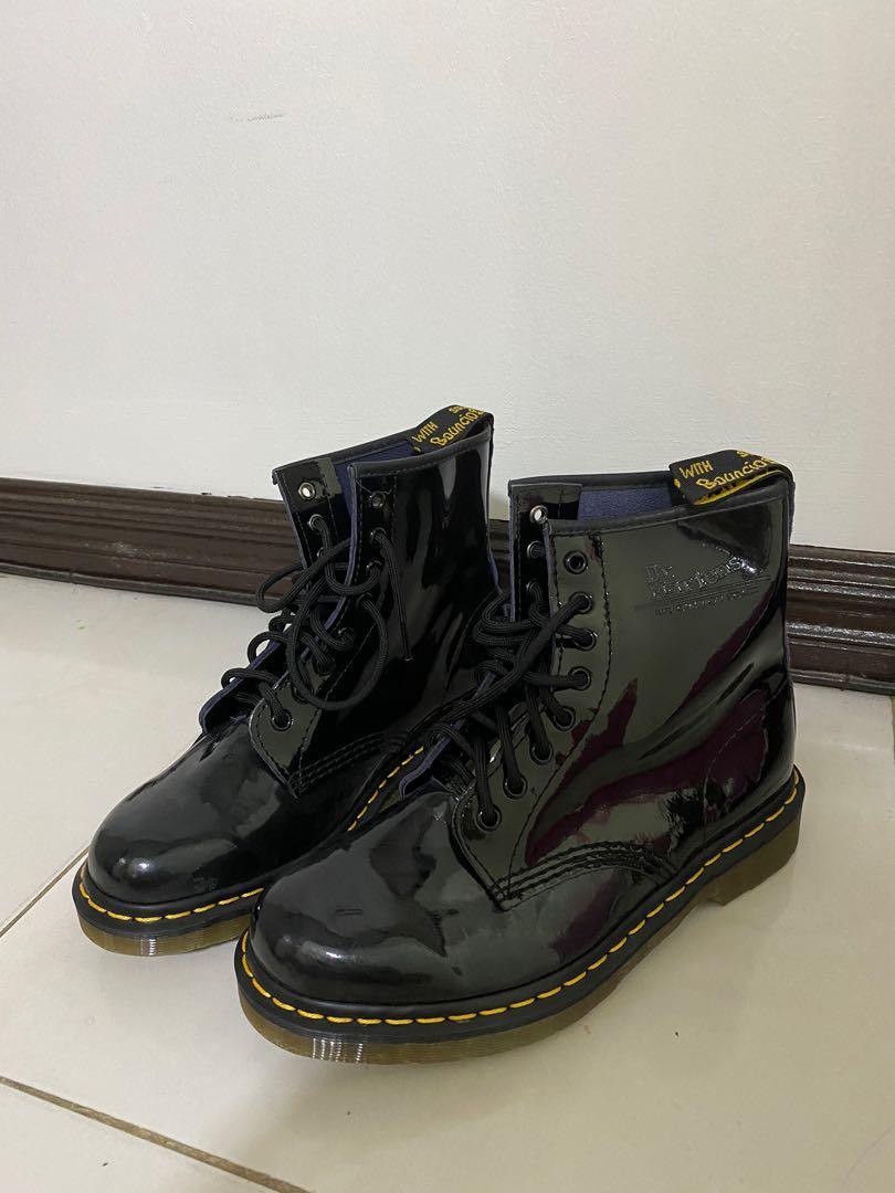 Boots with cheap air soles