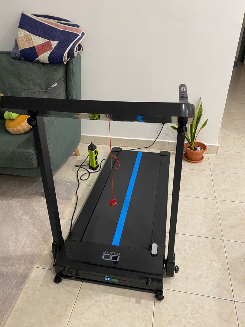 DQUE Moonwalker Treadmill