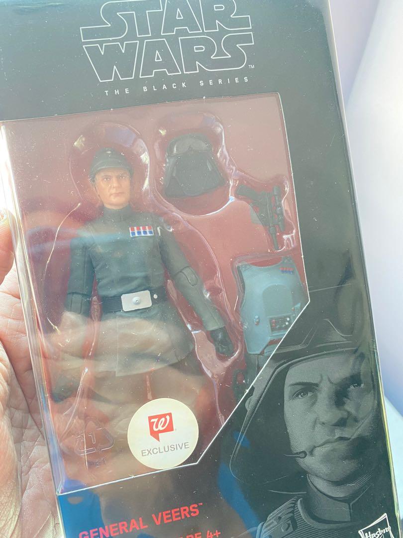 Walgreens top general veers