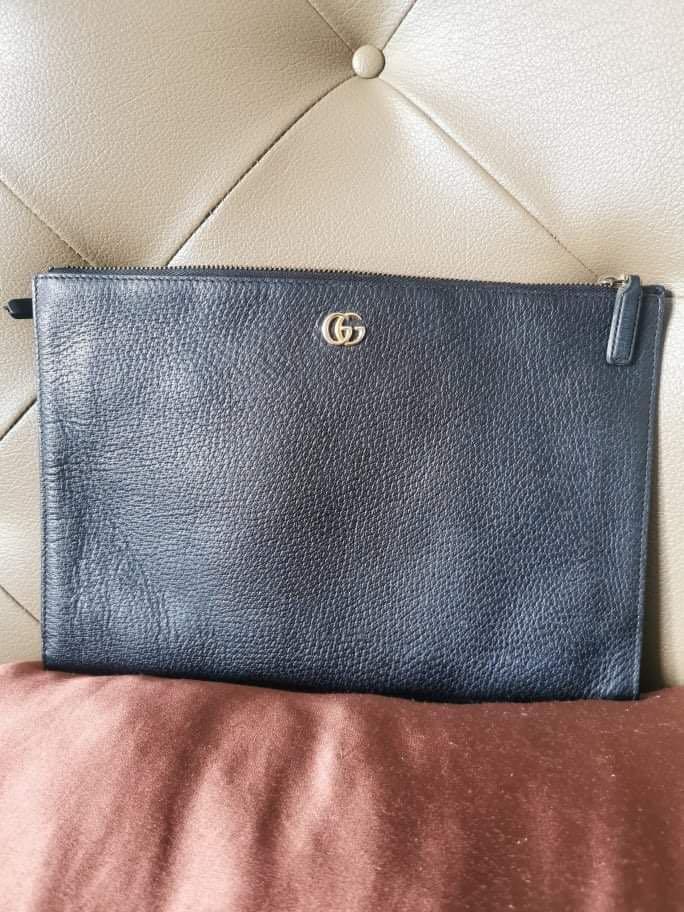 Gucci marmont leather pouch discount