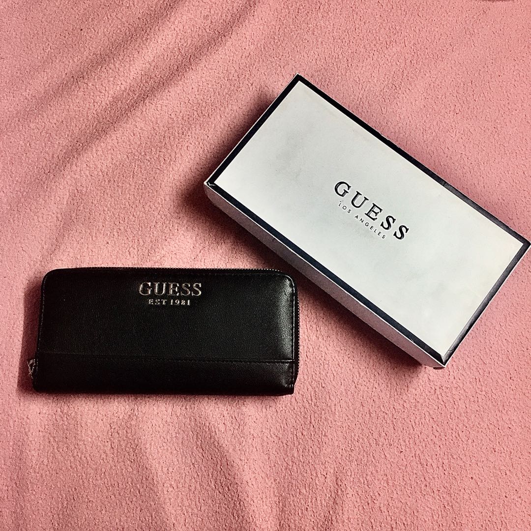 Guess Wallet, Women's Fashion, Bags & Wallets, Wallets & Card holders on Carousell