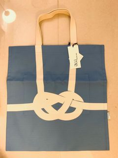 （分類：）位於 。 由 offthemat 提交（商品編號 1127272796，圖片 1）。簡介： 。