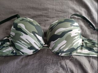 (Category: ) located in . Submitted by pink141 (Listing ID 1127166413, Image 1). Description: .