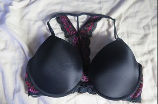 (Category: ) located in . Submitted by pink141 (Listing ID 1127165923, Image 1). Description: .