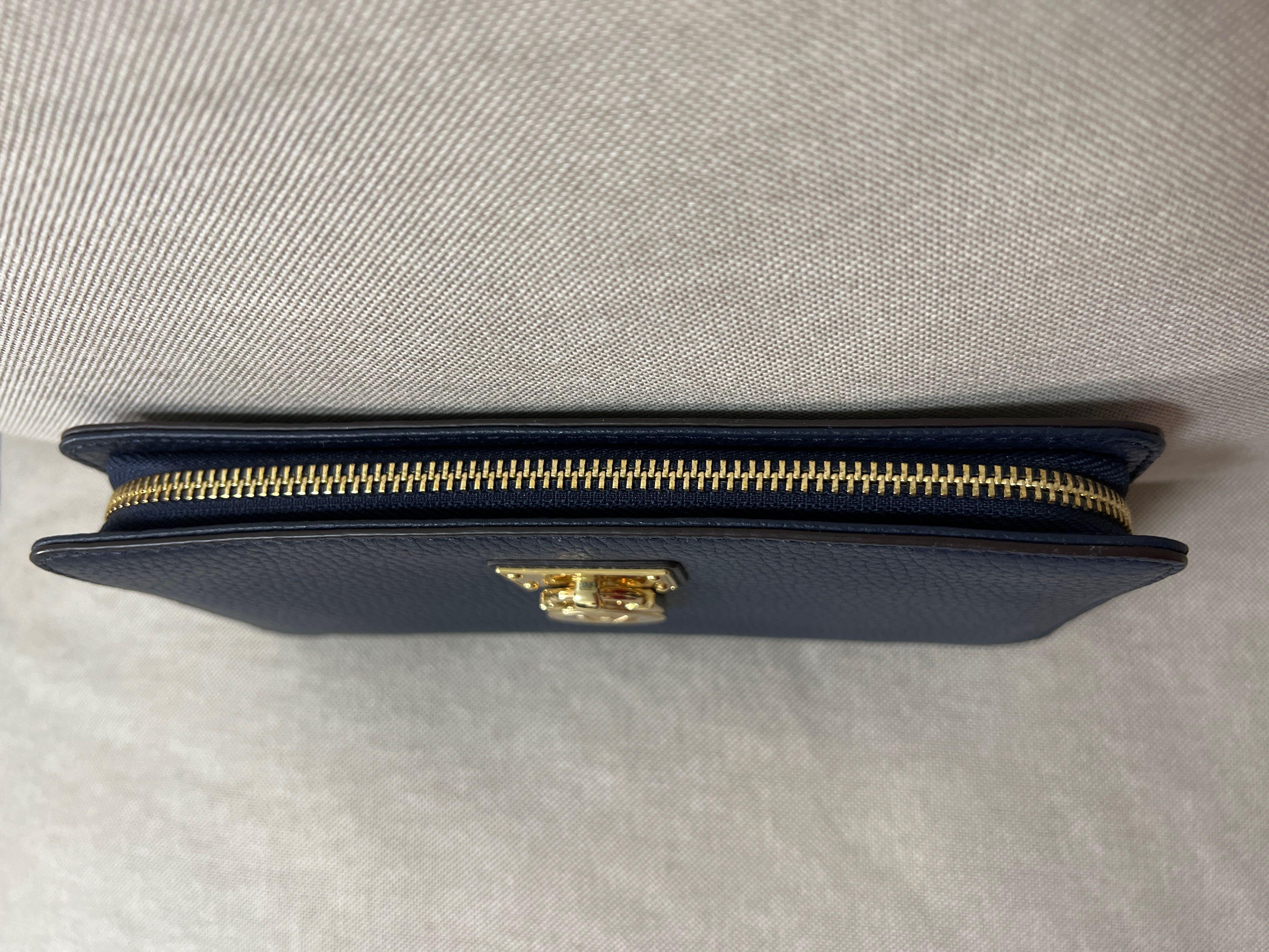 Michael kors hot sale hamilton wallet navy