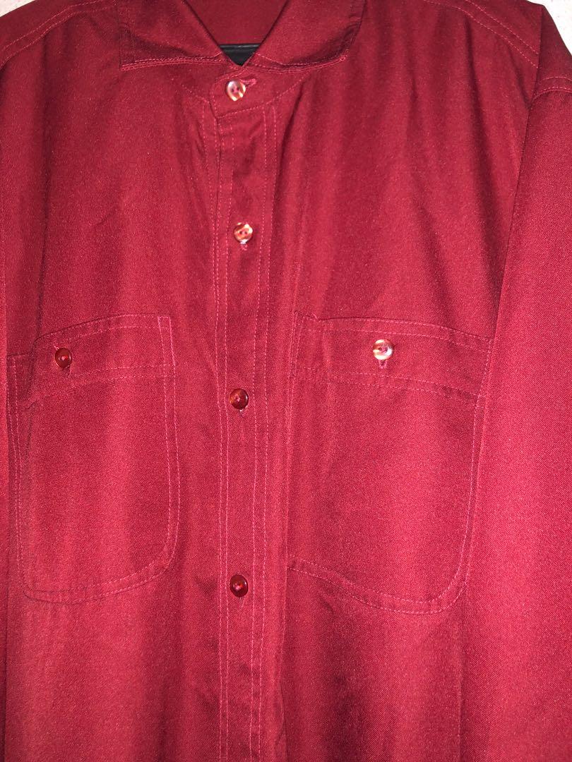 Neoprene Long Sleeve Polo shirt (Category: Formal Shirts) located in Makati City. Submitted by do4love (Listing ID 1127192984, Image 2). Description: Barely used button down Thick neoprene fabric Dark red color Good condition Can fit L to XL imo Can give discount for multiple items.