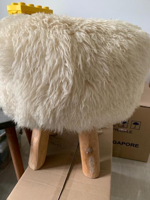 Sheep Wool Stool (Category: Chairs) located in Singapore. Submitted by bromptont (Listing ID 1127166554, Image 1). Description: Selling genuine sheep wool stool. Bought for more than $300. .