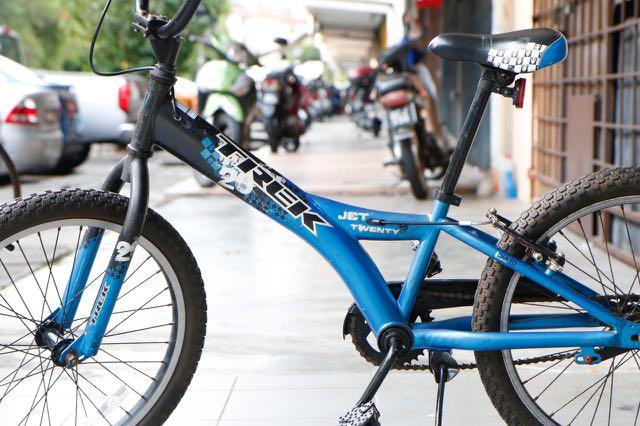 Trek jet deals twenty