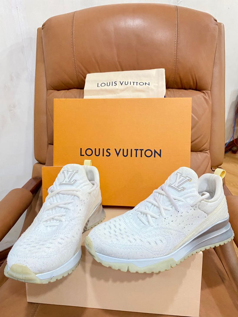 Louis Vuitton White Knit Fabric V.N.R Sneakers (LV 8, fits like a