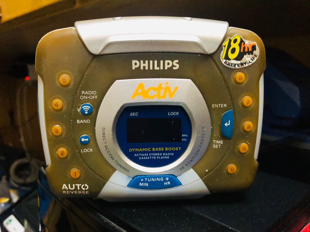 Philips ACT6688 portable radio / cassette player walkman